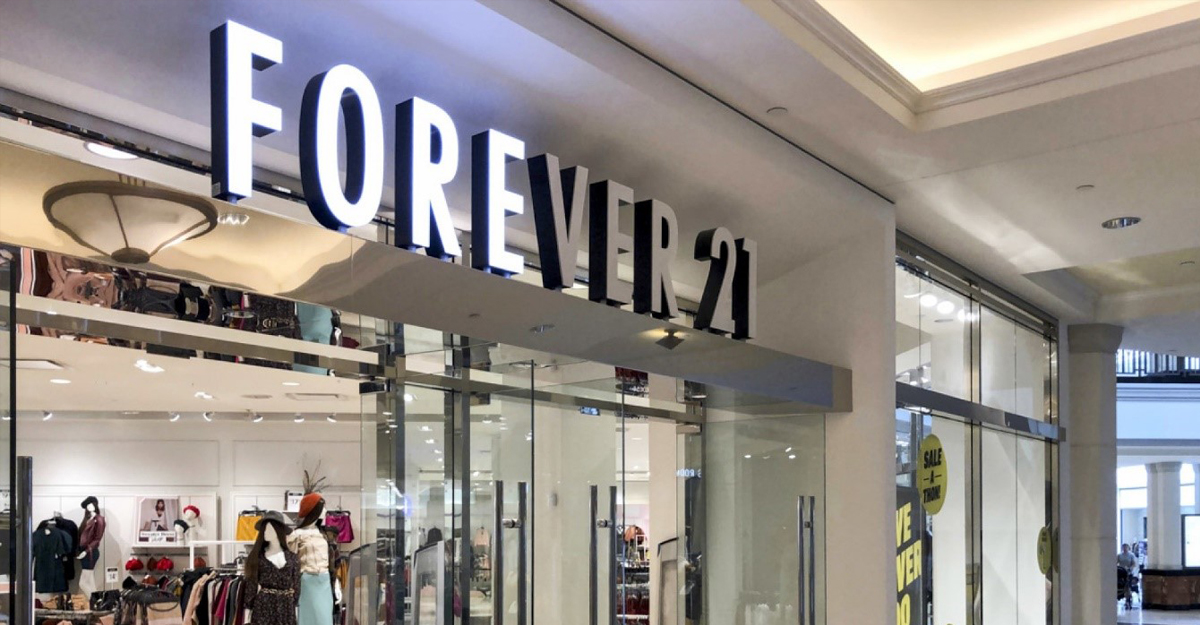 Forever 21 vuelve a México y también llegará a las tiendas departamentales 