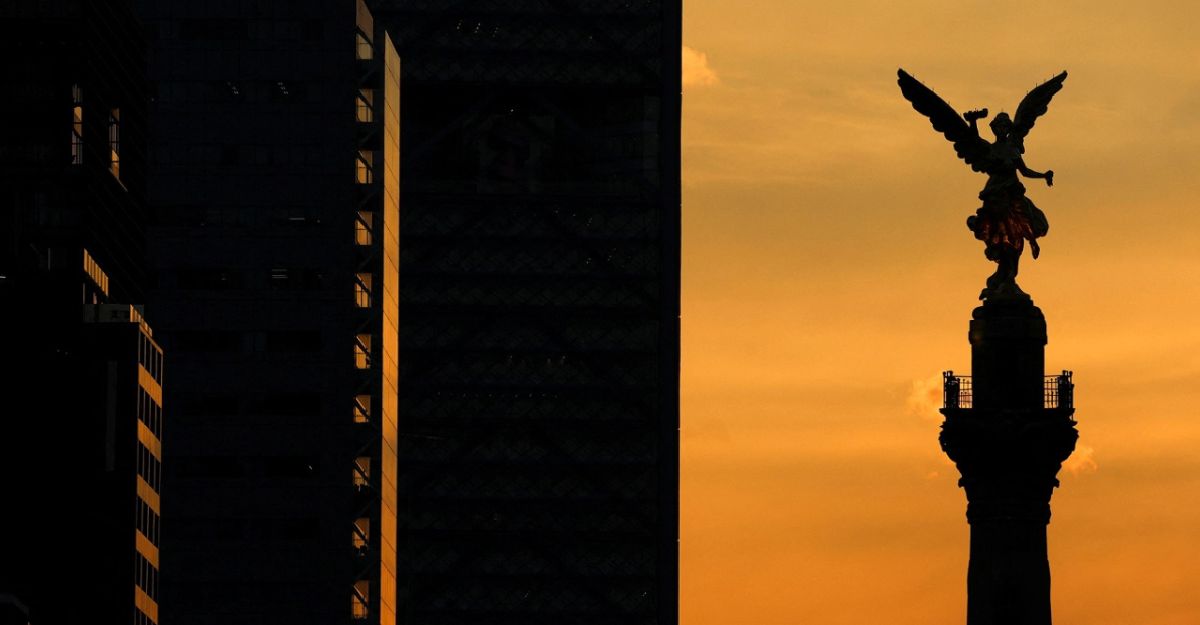 Economía empezó el segundo trimestre del año con el pie derecho; creció 1.2% mensual en abril