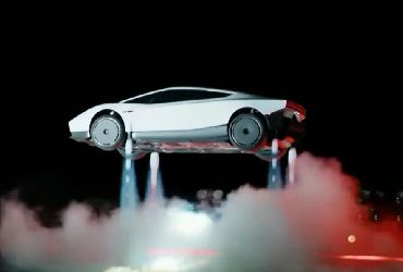 Elon Musk presenta el auto “volador” de Tesla, pero reconoce que no es necesariamente seguro para todos