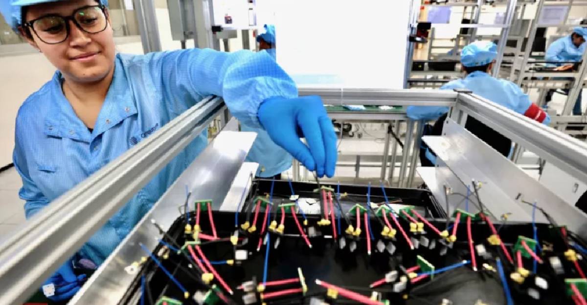 México gana terreno en alta tecnología: EU eleva 43% sus compras y supera a la Unión Europea