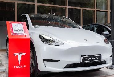 Musk celebra respaldo alemán a tecnología de conducción autónoma de Tesla