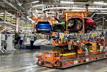 La revisión anual del T-MEC prolongará la sequía de inversiones automotrices en México